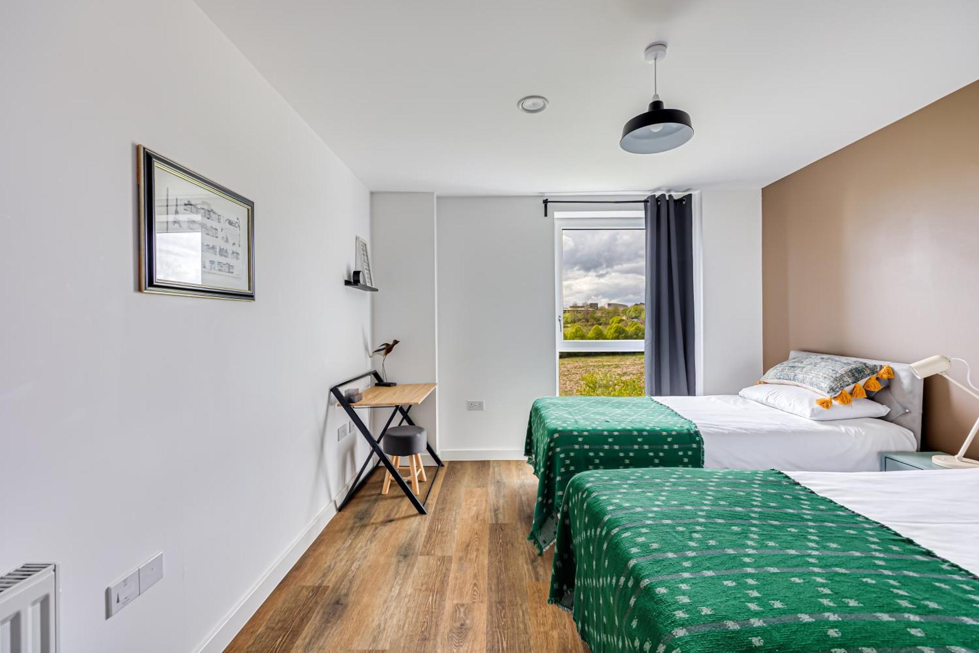 Penthouse Apartment - City Centre - Secure Parking, Balcony, Self-Check-In, Fast Wifi And Smart Tv With Netflix By Yoko Property Милтон-Кейнс Экстерьер фото